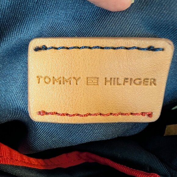 Tommy Hilfiger Women's Pink & White Stripe Satchel With Zips - Picture 9 of 14